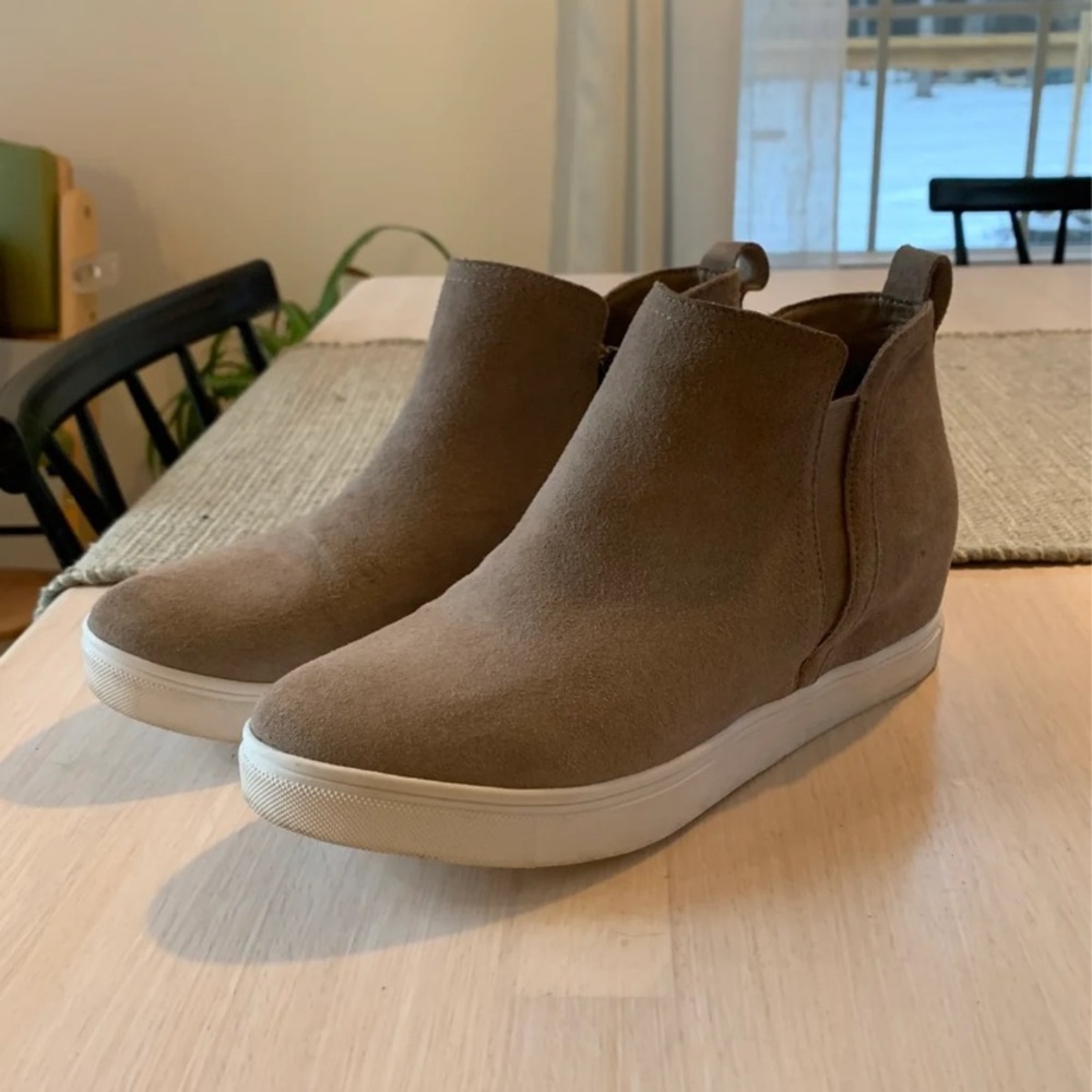 Blondo Georgette Waterproof Hidden Wedge shoe